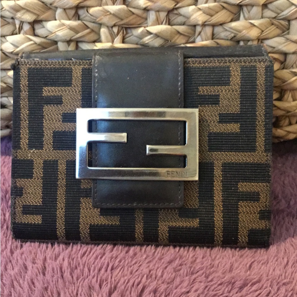 Vintage Authentic Fendi Zucca Bifold Wallet